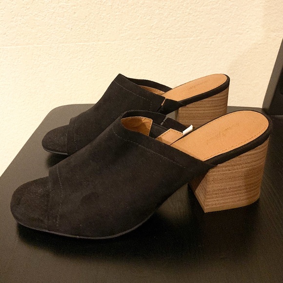 🖤TARGET Universal Thread Black Mules - Picture 2 of 2